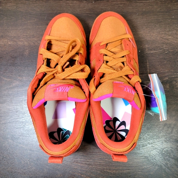 BRAND NEW Nike Dunk Low Disrupt 2 Desert Bronze Pink Prime Men's Size 10.5 - Picture 6 of 7